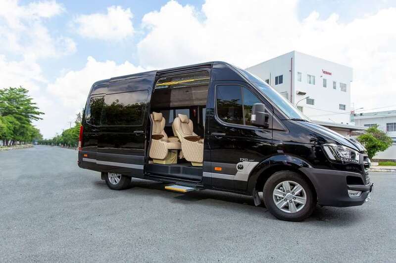 Thuê xe limousine doanh nghiệp
