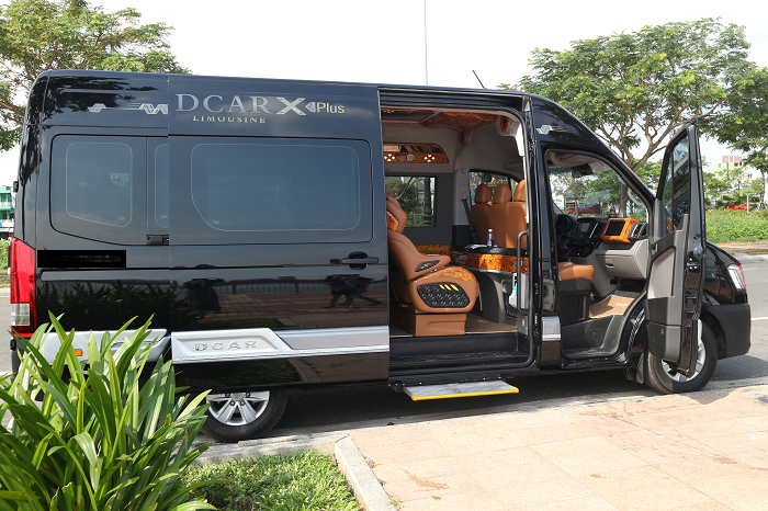 Cho thuê xe limousine 12 chỗ