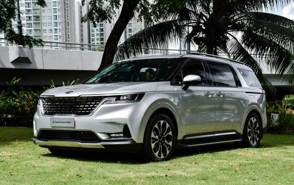 Cho thuê xe kia carnival 7 chỗ tại Bình Tân chi phí hợp lý