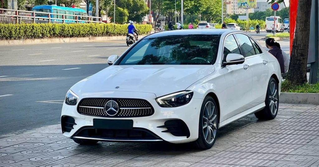 Cho thuê xe gặp đối tác