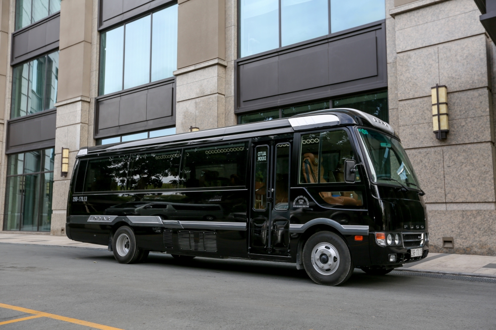 Cho thuê xe limousine 16 chỗ