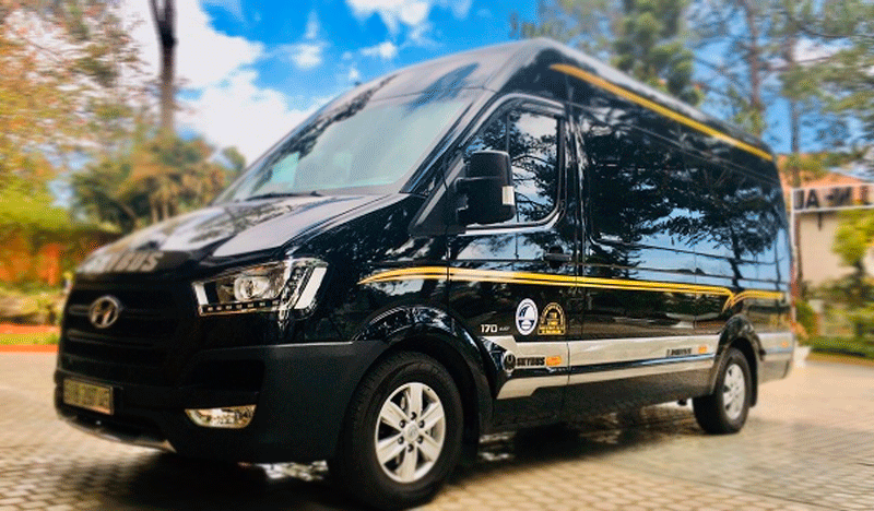 Cho thuê xe limousine 9 chỗ